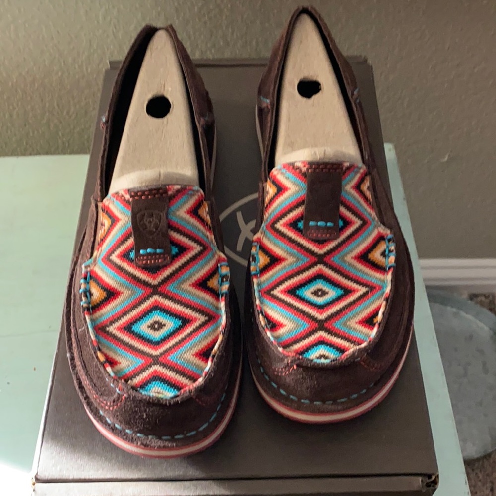 Ariat cruiser aztec women’s 8.5